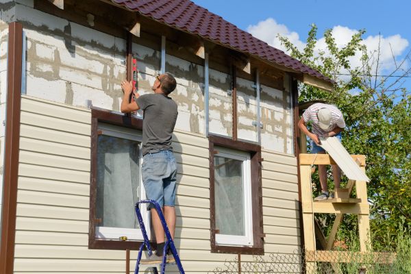 Cost of Handyman Siding Repair in Traverse City