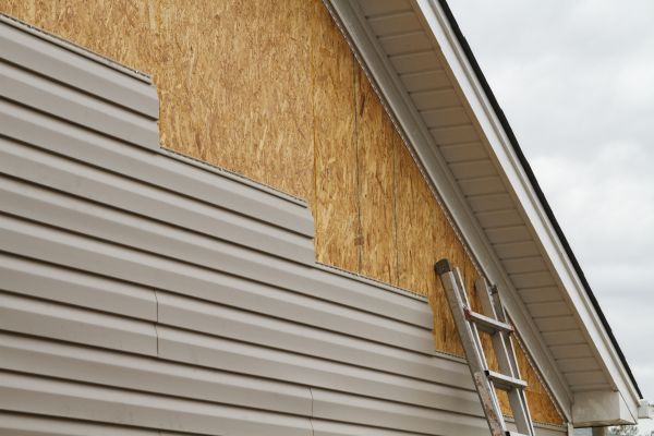 Loose Siding Replacement in Traverse City
