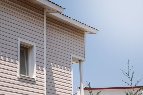 Cost of Vinyl Siding Hole Repair in Traverse City